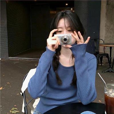 比邻星 海报